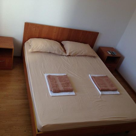 Hotel Sharmat Пицунда Екстериор снимка