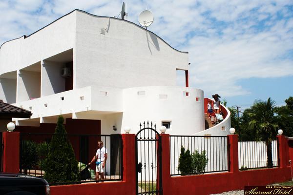 Hotel Sharmat Пицунда Екстериор снимка