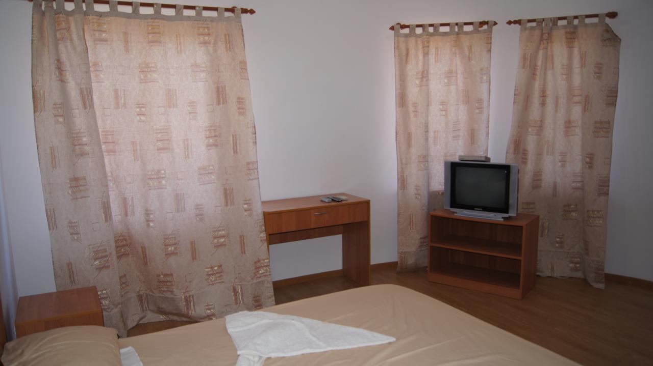 Hotel Sharmat Пицунда Екстериор снимка