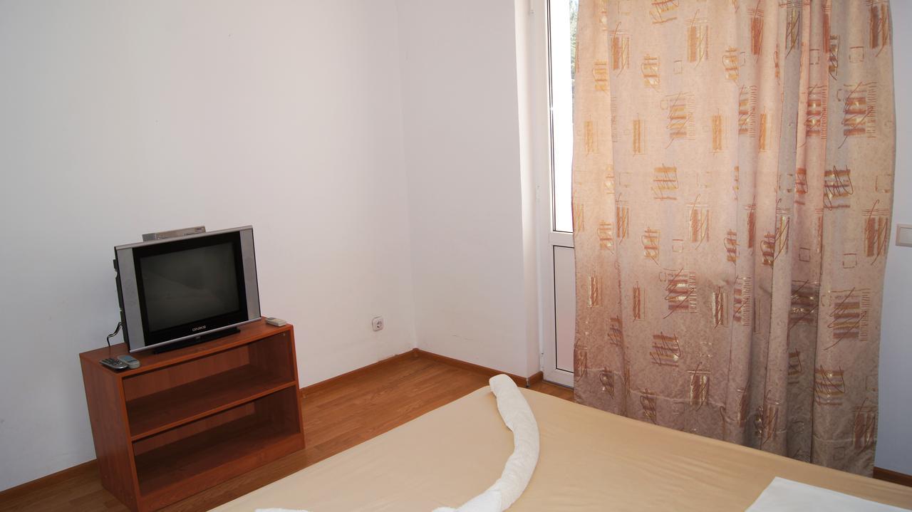 Hotel Sharmat Пицунда Екстериор снимка