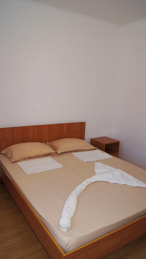 Hotel Sharmat Пицунда Екстериор снимка